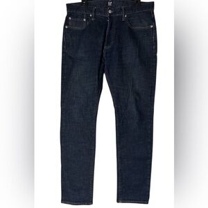 GAP men’s dark blue Jeans with Classic Rigid Denim.Size 32/30.